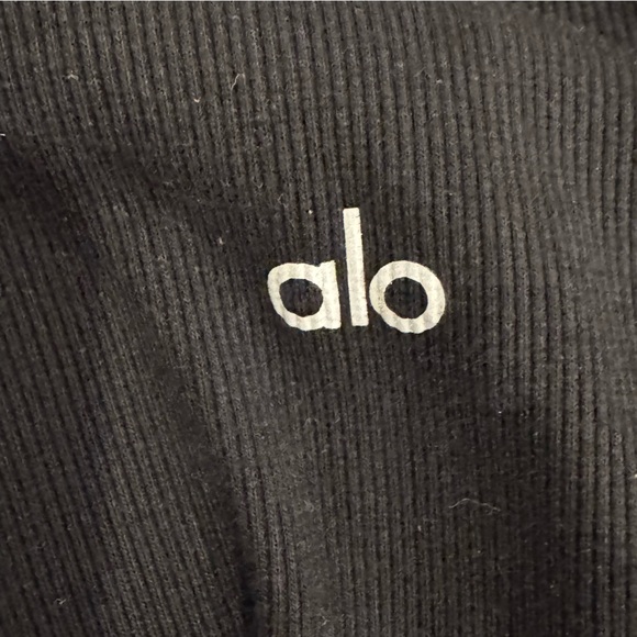 Alo Yoga Clarity Long Sleeve Mock Neck Top Black Size Small - Picture 5 of 7